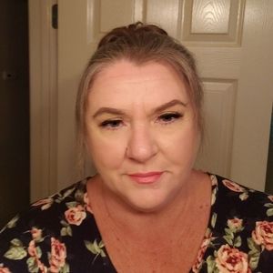 Meet your Posher, Annette